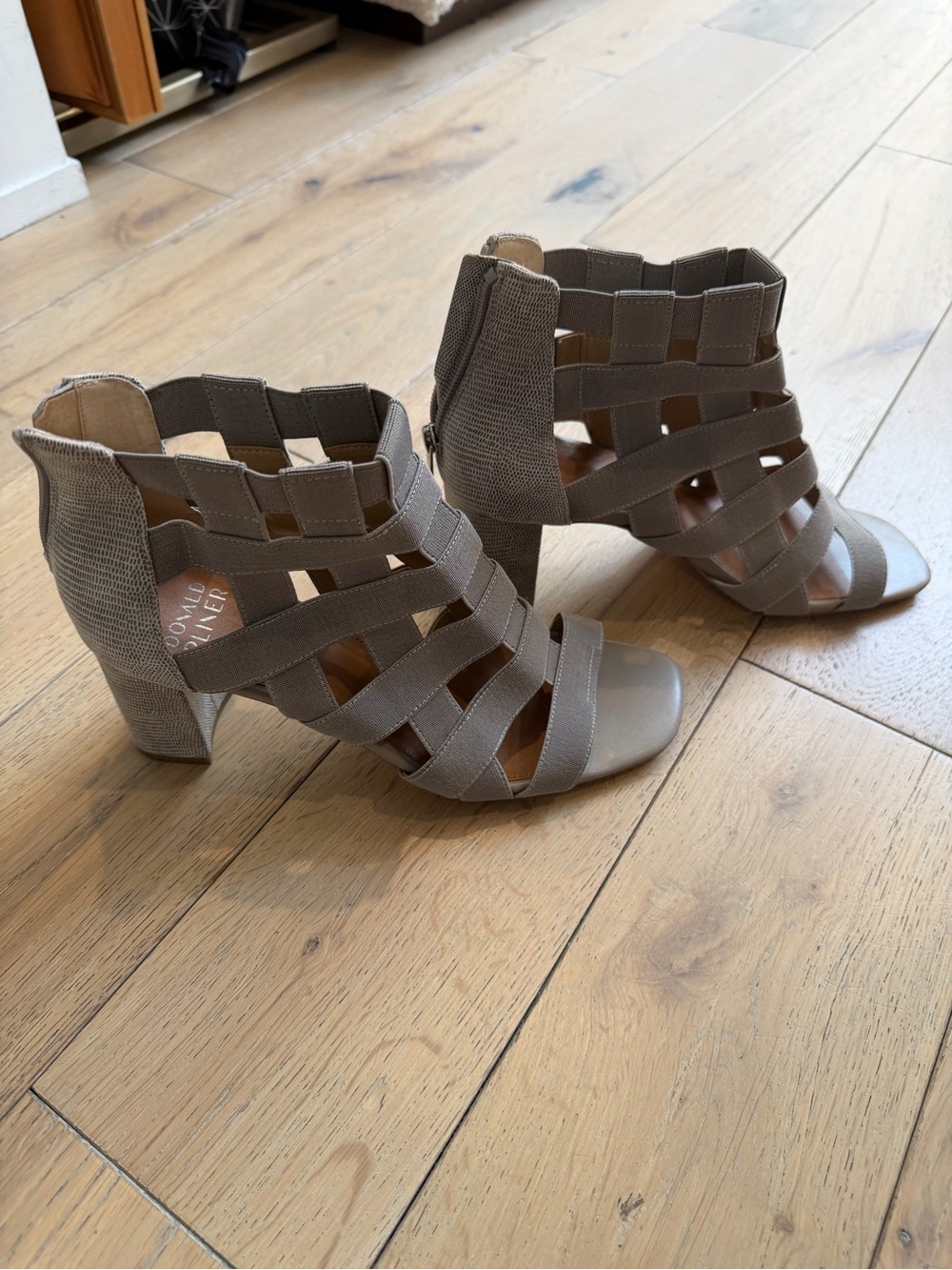 Donald Pliner Caged Block Heel Sandals Size 7.5